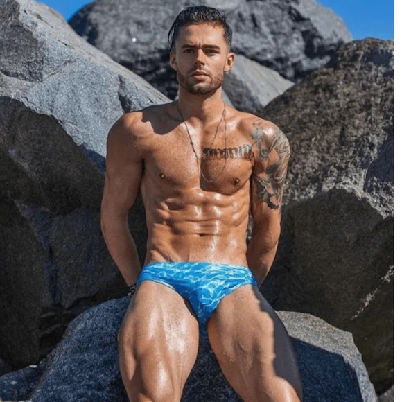 MEN’s JJ Malibu Swim Brief in size SMALL - Picture 5 of 5